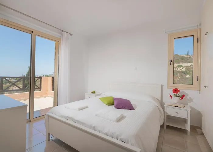 Resitour - Perneri Three Bedroom