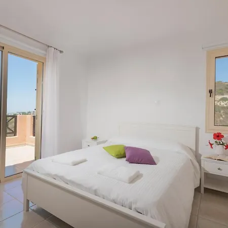 Resitour - Perneri Three Bedroom