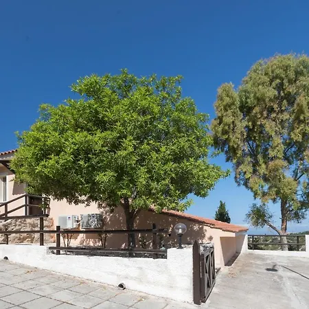 Βίλα Resitour - Perneri Three Bedroom Τάλα